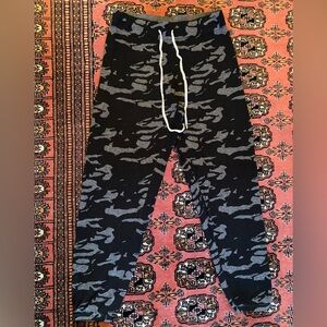 Monrow Cashmere and Wool Sweatpants